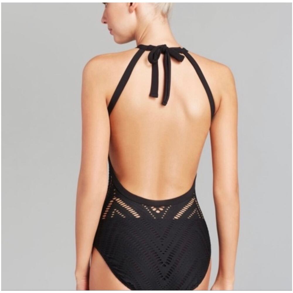 Robin Piccone 'Raquel' Portrait Back One-Piece Swimsuit Size 6 in Black - Picture 7 of 14